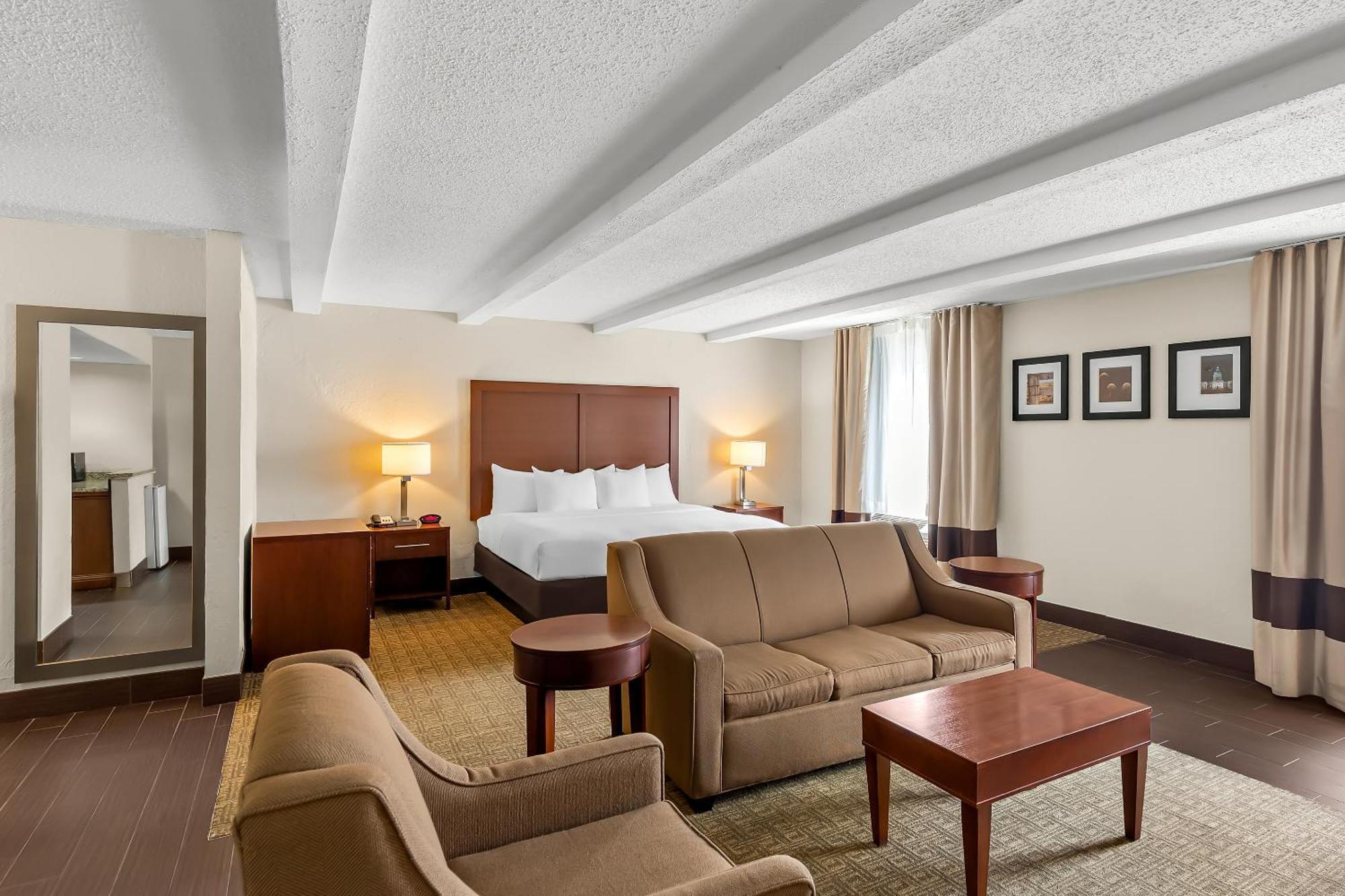 Comfort Inn St Louis - Westport Event Center Maryland Heights Exterior photo
