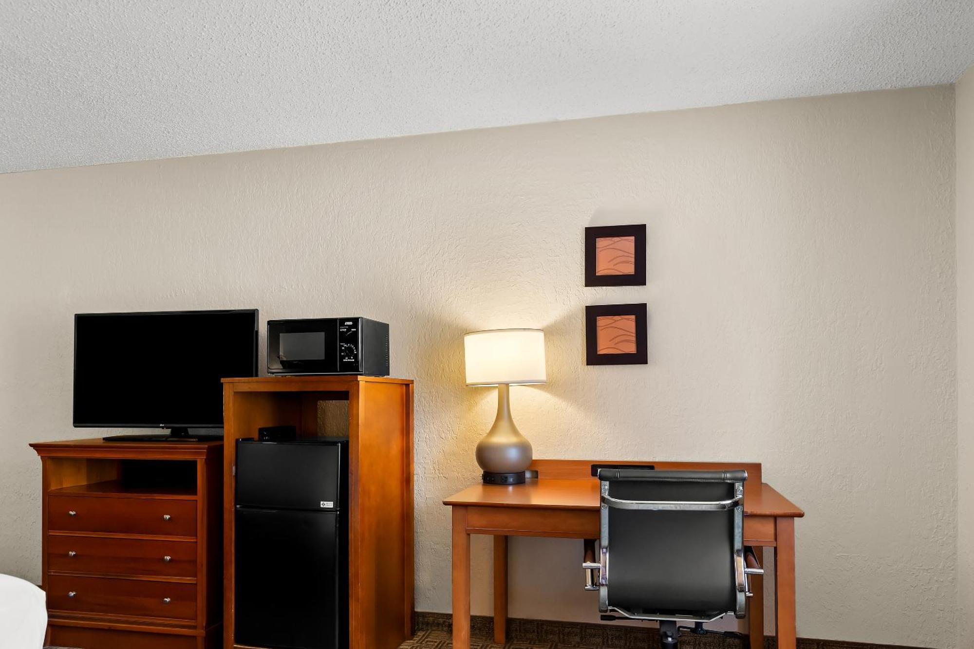 Comfort Inn St Louis - Westport Event Center Maryland Heights Exterior photo