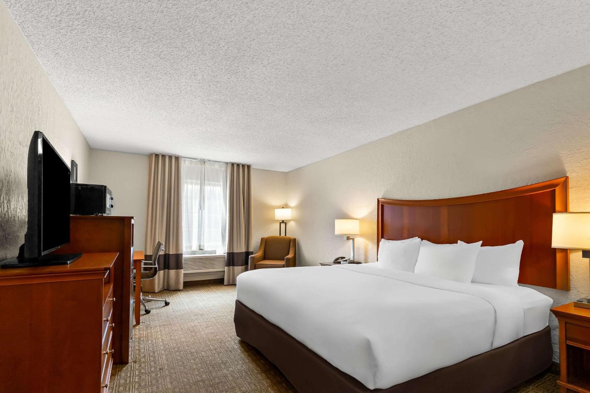 Comfort Inn St Louis - Westport Event Center Maryland Heights Exterior photo