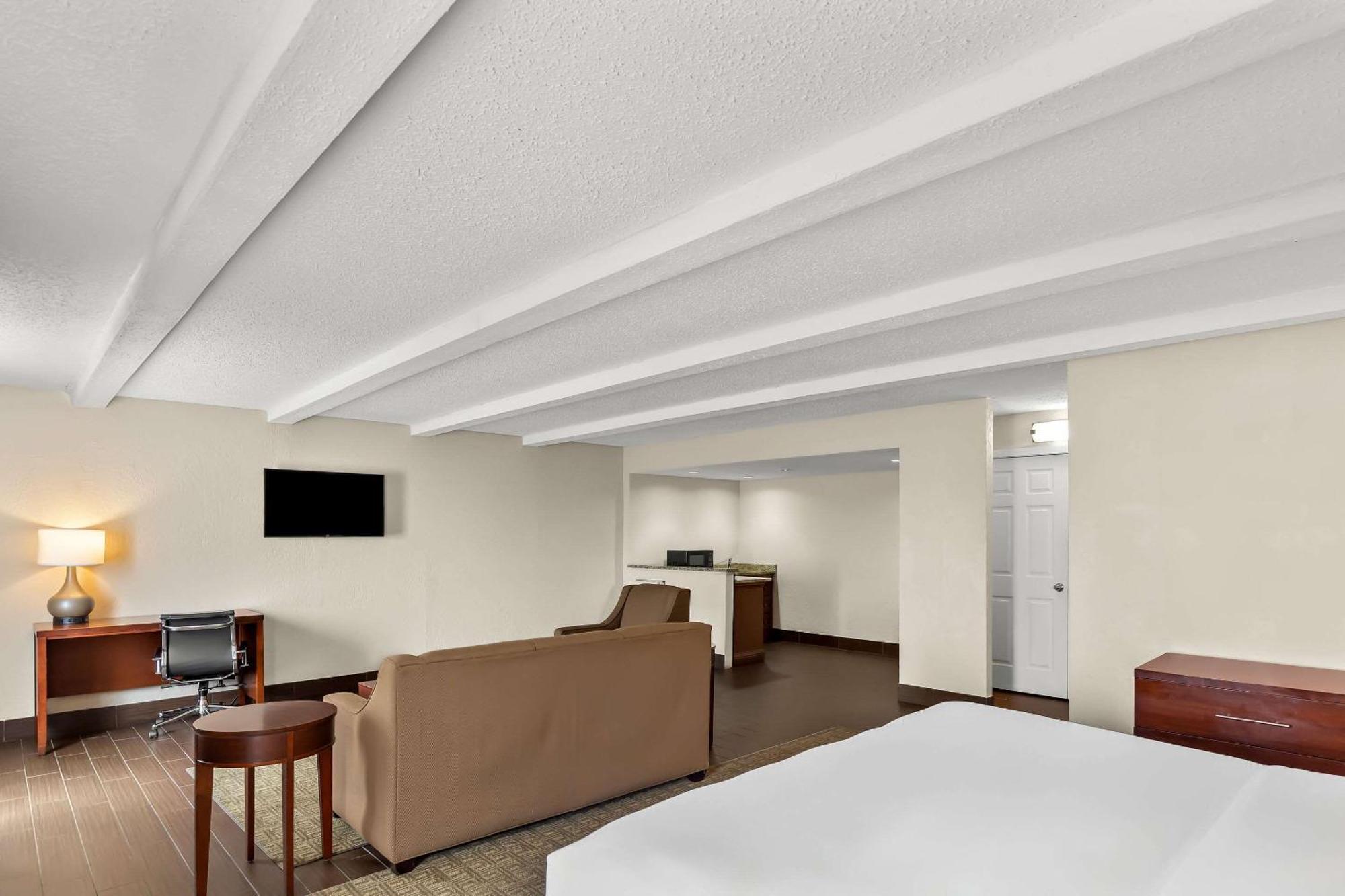 Comfort Inn St Louis - Westport Event Center Maryland Heights Exterior photo