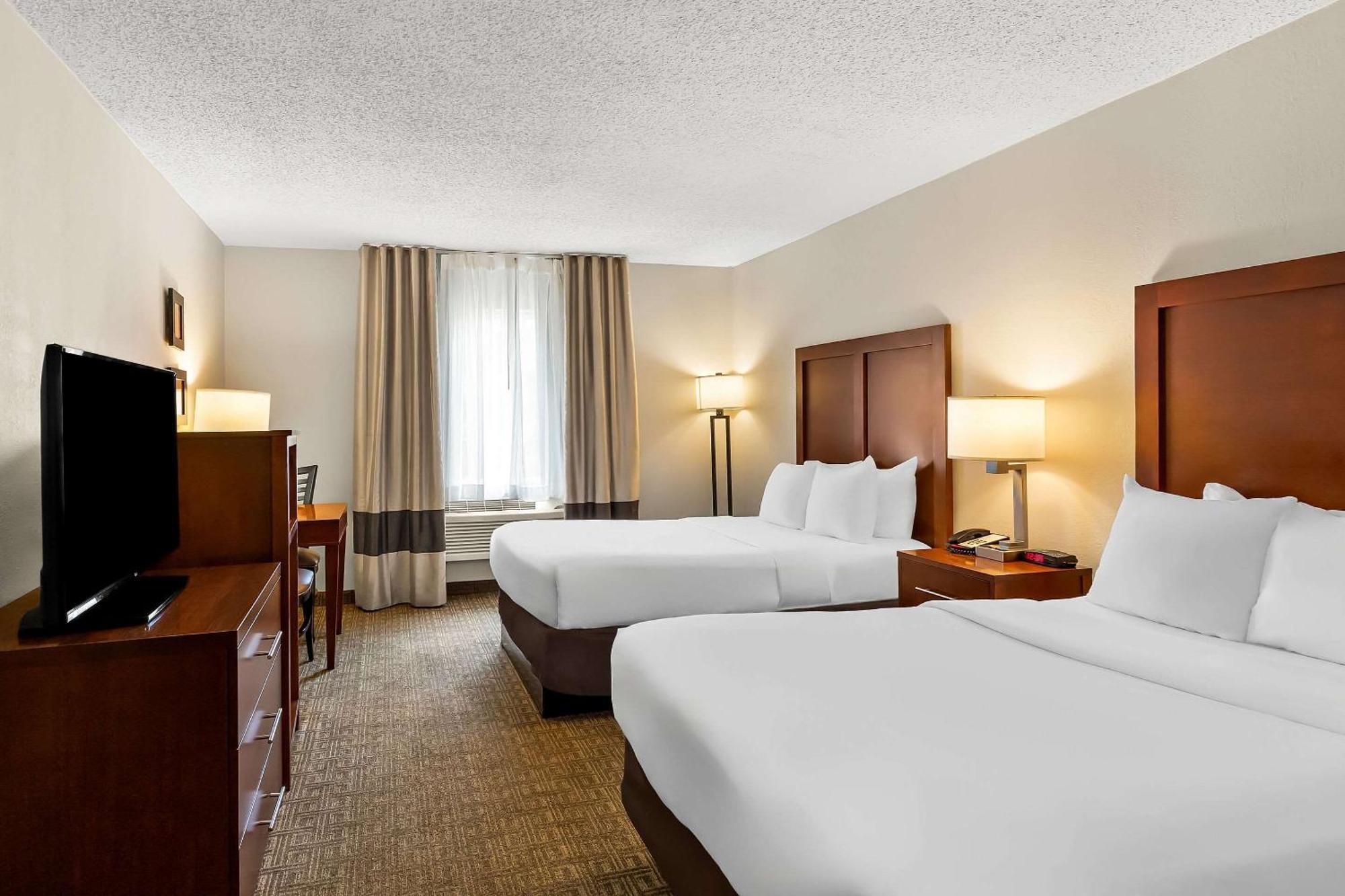 Comfort Inn St Louis - Westport Event Center Maryland Heights Exterior photo