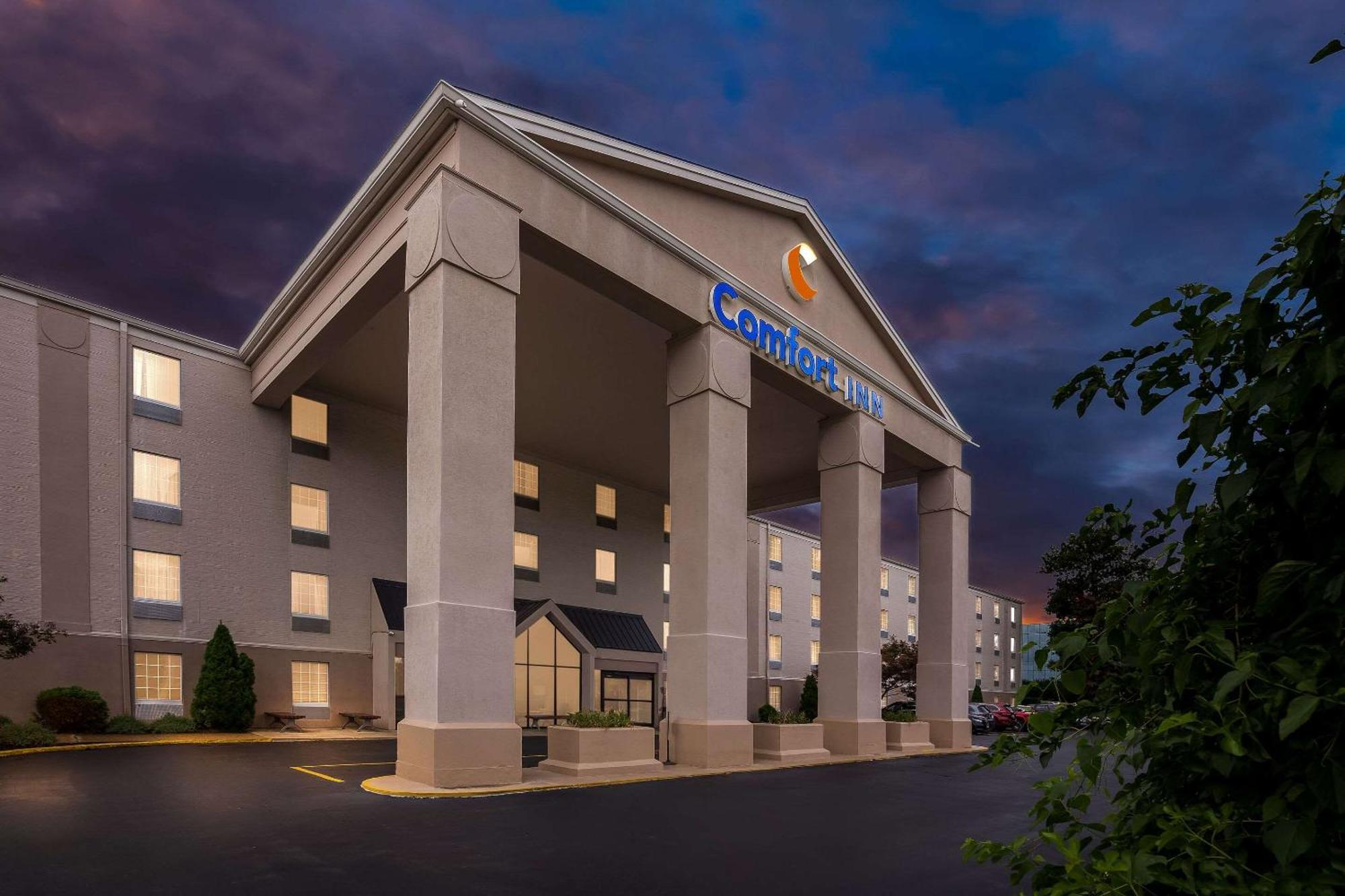 Comfort Inn St Louis - Westport Event Center Maryland Heights Exterior photo